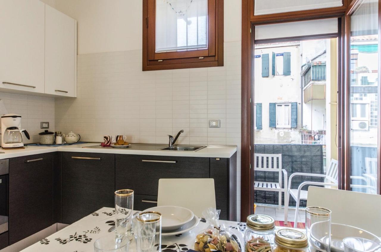 Residenza Leon D'Oro Lägenhet Venedig Exteriör bild