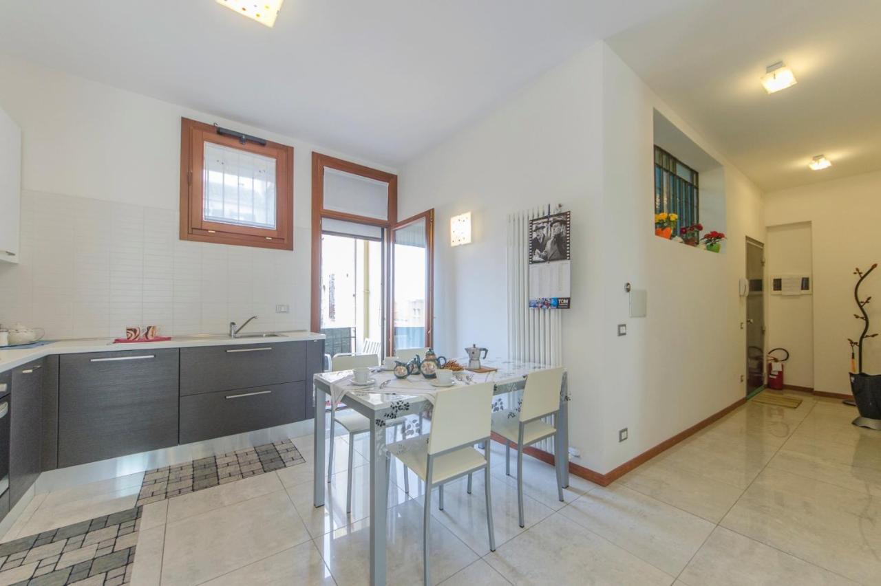 Residenza Leon D'Oro Lägenhet Venedig Exteriör bild